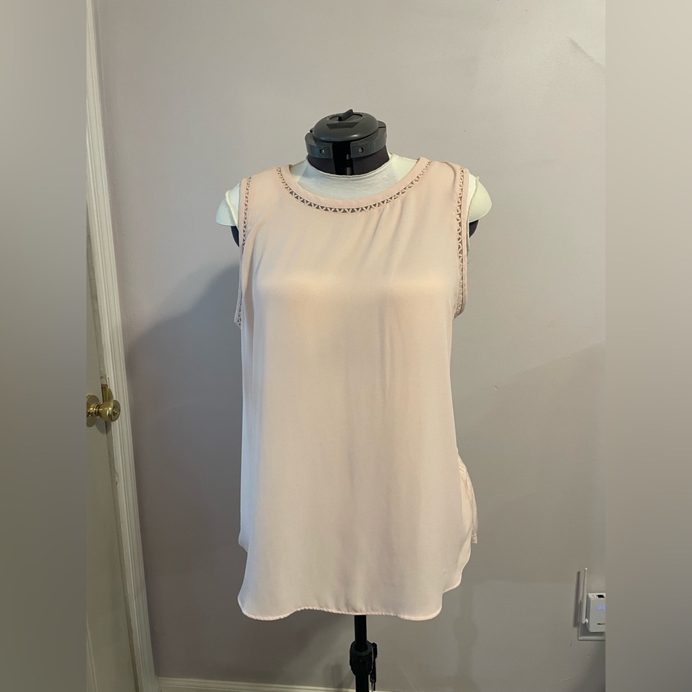 Pink tank top